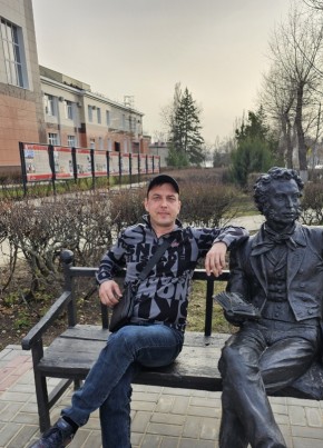 Иван из Нововоронежа 37 лет
