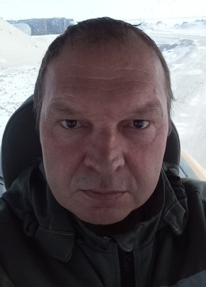 Виталий из Нового Уренгоя 47 лет