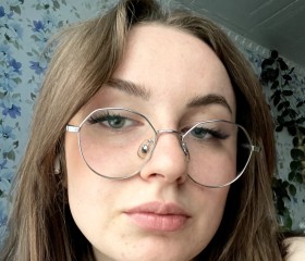 Aleksandra, 24, Saint Petersburg