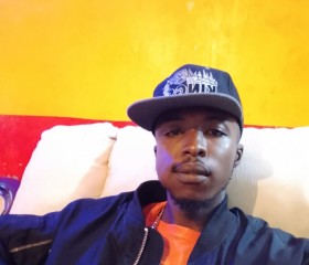 Mike Snooker, 18, Nairobi