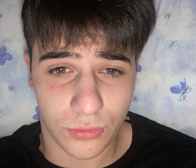 Luca, 18, Montesilvano Marina