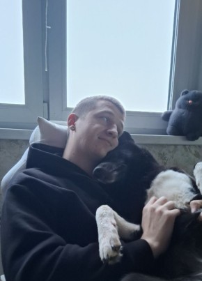 Maksim из 广州 23 года
