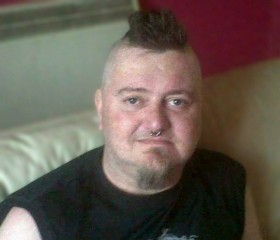 Paul, 55, Royal Wootton Bassett