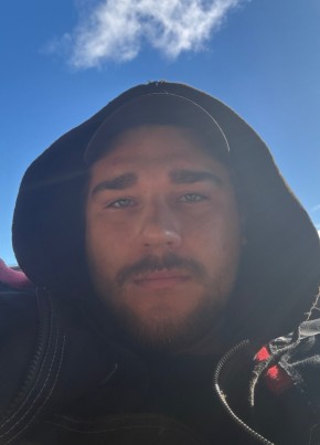 Михаил из Санкт-Петербурга 23 года