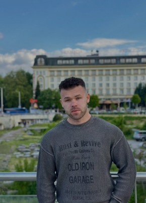 Андрей