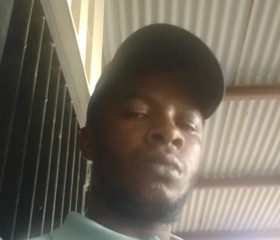 zafimisy romuald, 32, Antsiranana