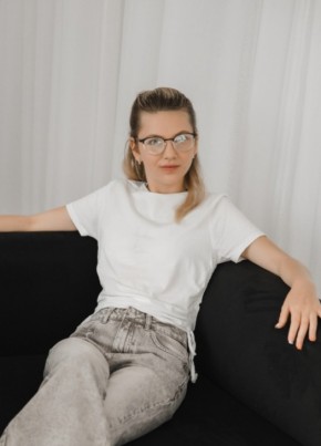 Каролина из Котельниково 19 лет