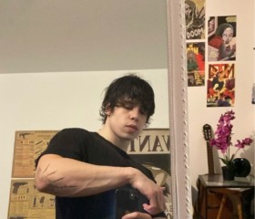 Axel, 20, Northridge