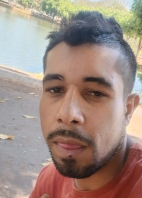 Vinicius Henriqu из Trindade (Goiás) 29 лет