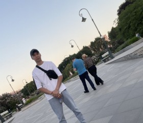 Altynbek, 28, Bishkek
