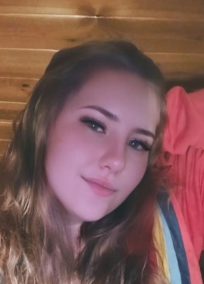 Лена из Москвы 22 года