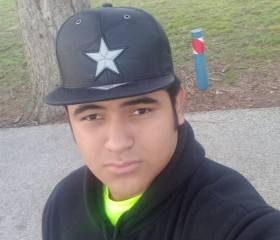 Bayron, 23, Rosenberg