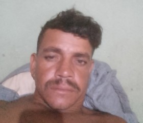 José, 19, Jeremoabo