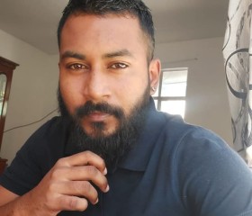 Steeven, 34, Triolet