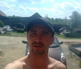 александр, 32 года, Первоуральск