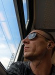 Viktor, 40  , Moscow