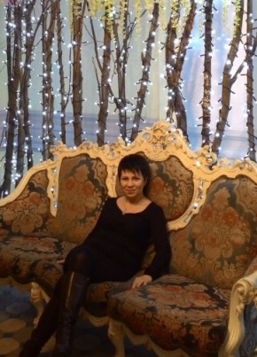 Алена, 60, Россия, Санкт-Петербург
