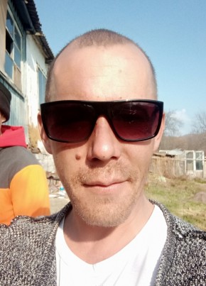 Максим, 36, Россия, Партизанск