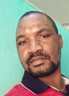 Bulanga Godfrey, 49, iRiphabhuliki yase Ningizimu Afrika, Boksburg